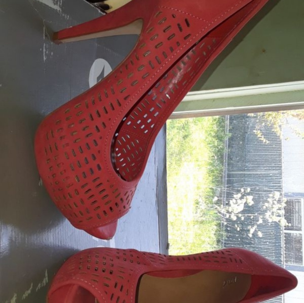 Justfab heels size 7